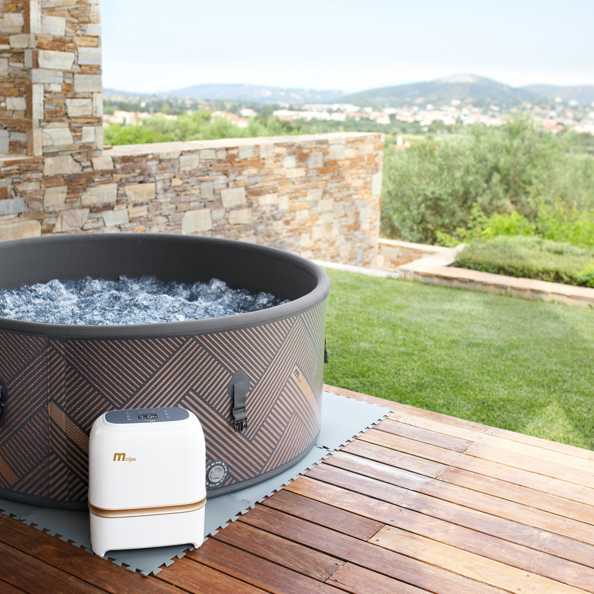 Mono Eco Hot Tub