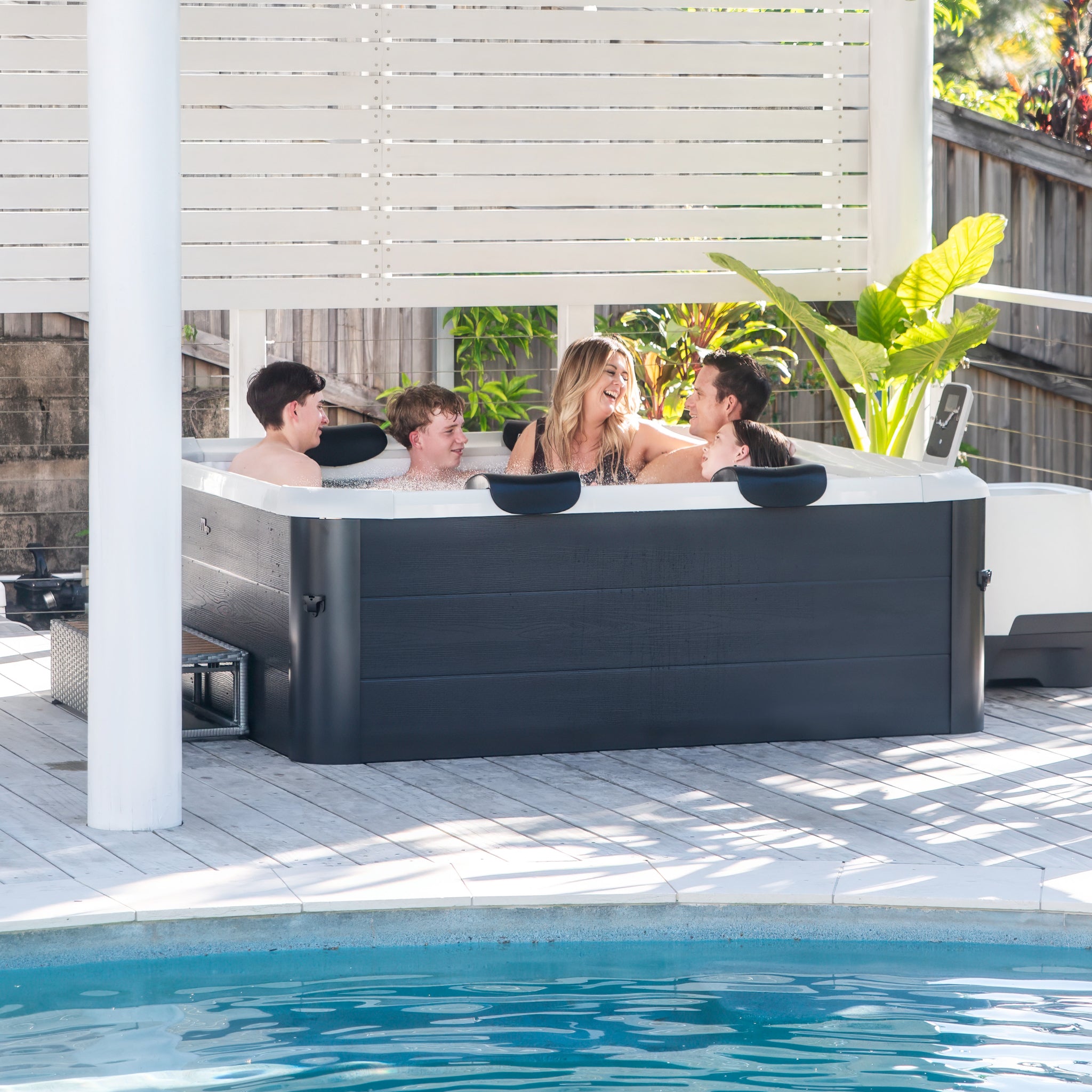 Oslo Aero Plus Hot Tub