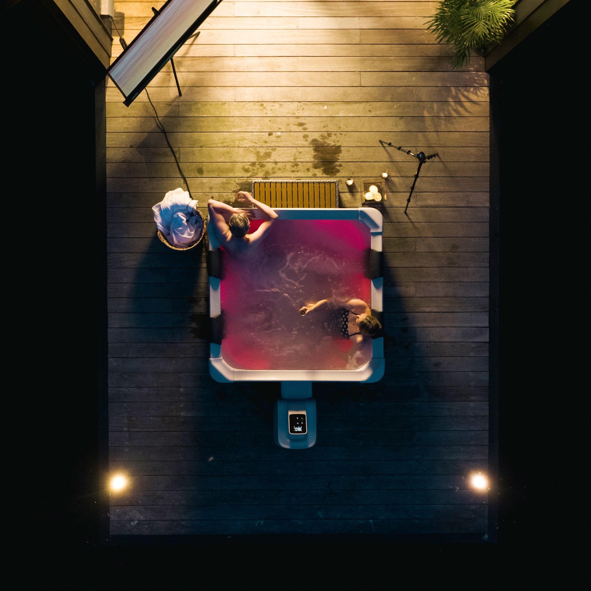 Oslo Sterling Hot Tub