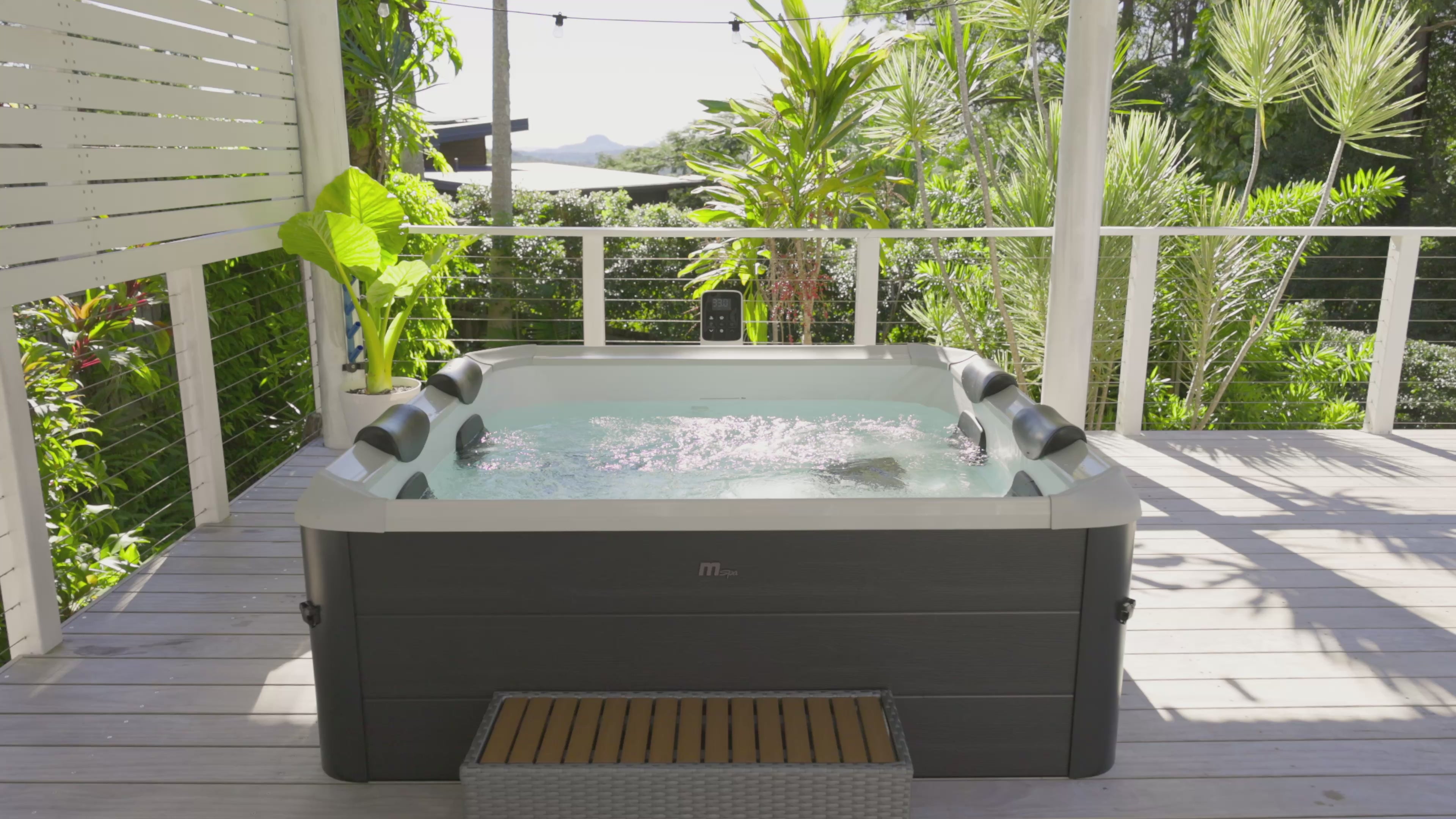 Oslo Aero Plus Hot Tub