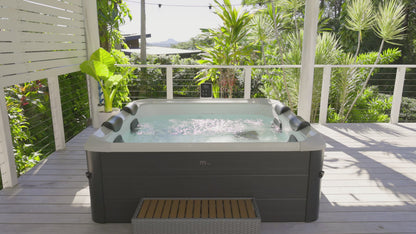Oslo Aero Plus Hot Tub